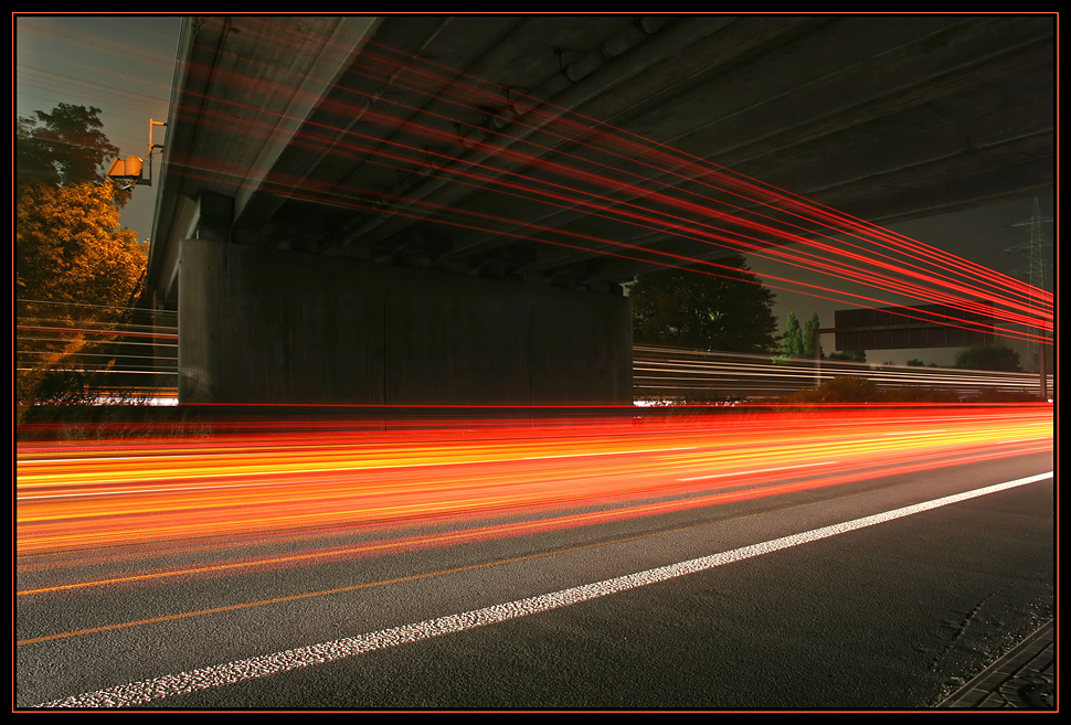 Unter der Autobahnbrücke   	