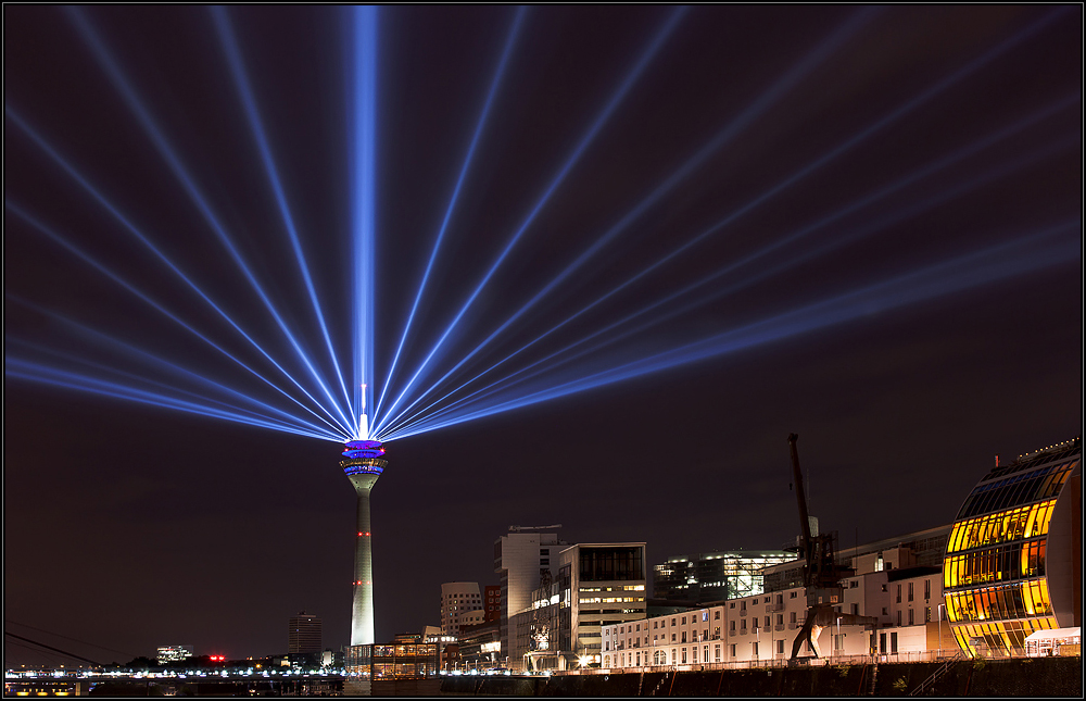 Spektakuläre Lightshow in Düsseldorf