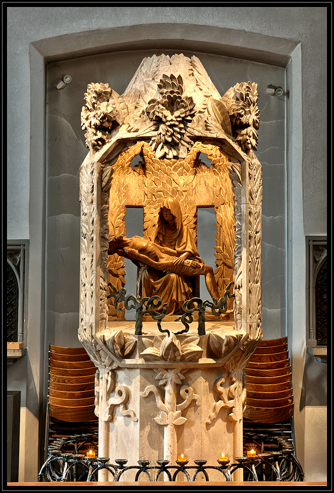 St. Lambertuskirche im Herzen der Düsseldorfer Altstadt