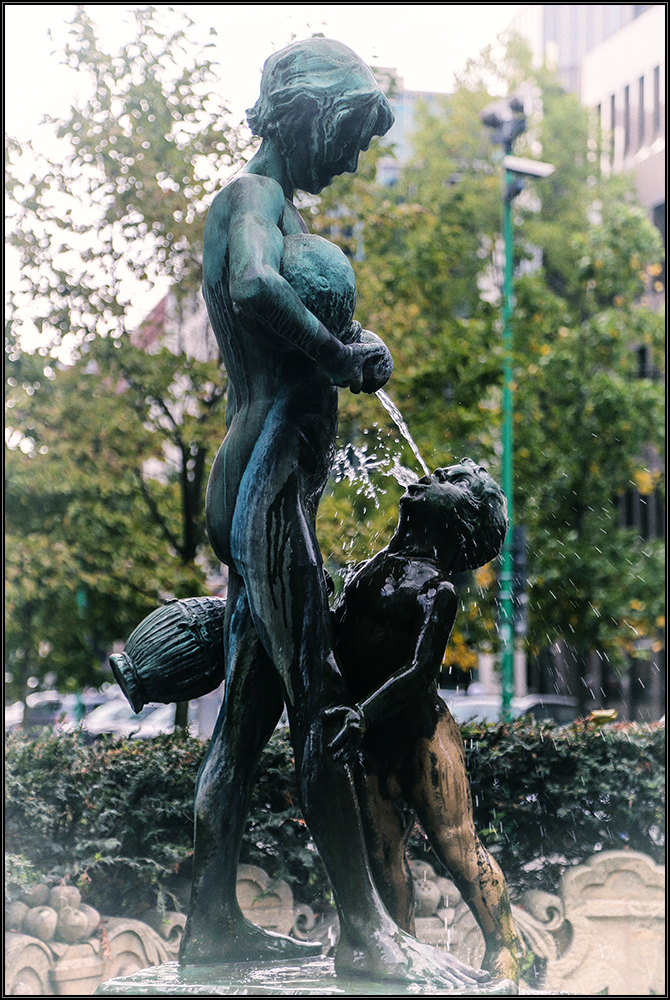 Neckerei-Brunnen Königsallee Düsseldorf