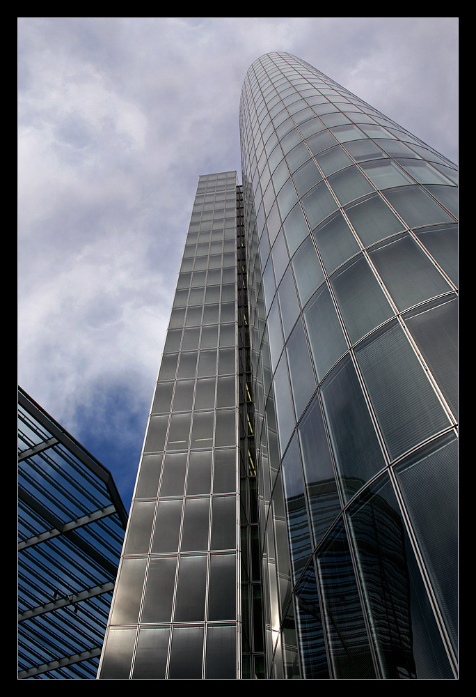  Düsseldorf - Das Hochhaus GAP 15