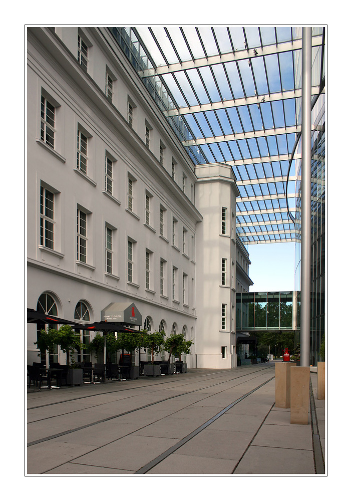  Düsseldorf -  Zwichen Alt und Neu