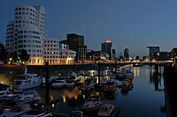 Medienhafen zur blauen Stunde