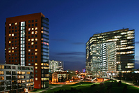 Düsseldorf - Portobello-Haus und Stadttor