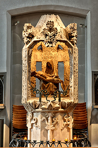 St. Lambertuskirche im Herzen der Düsseldorfer Altstadt