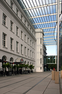  Düsseldorf -  Zwichen Alt und Neu